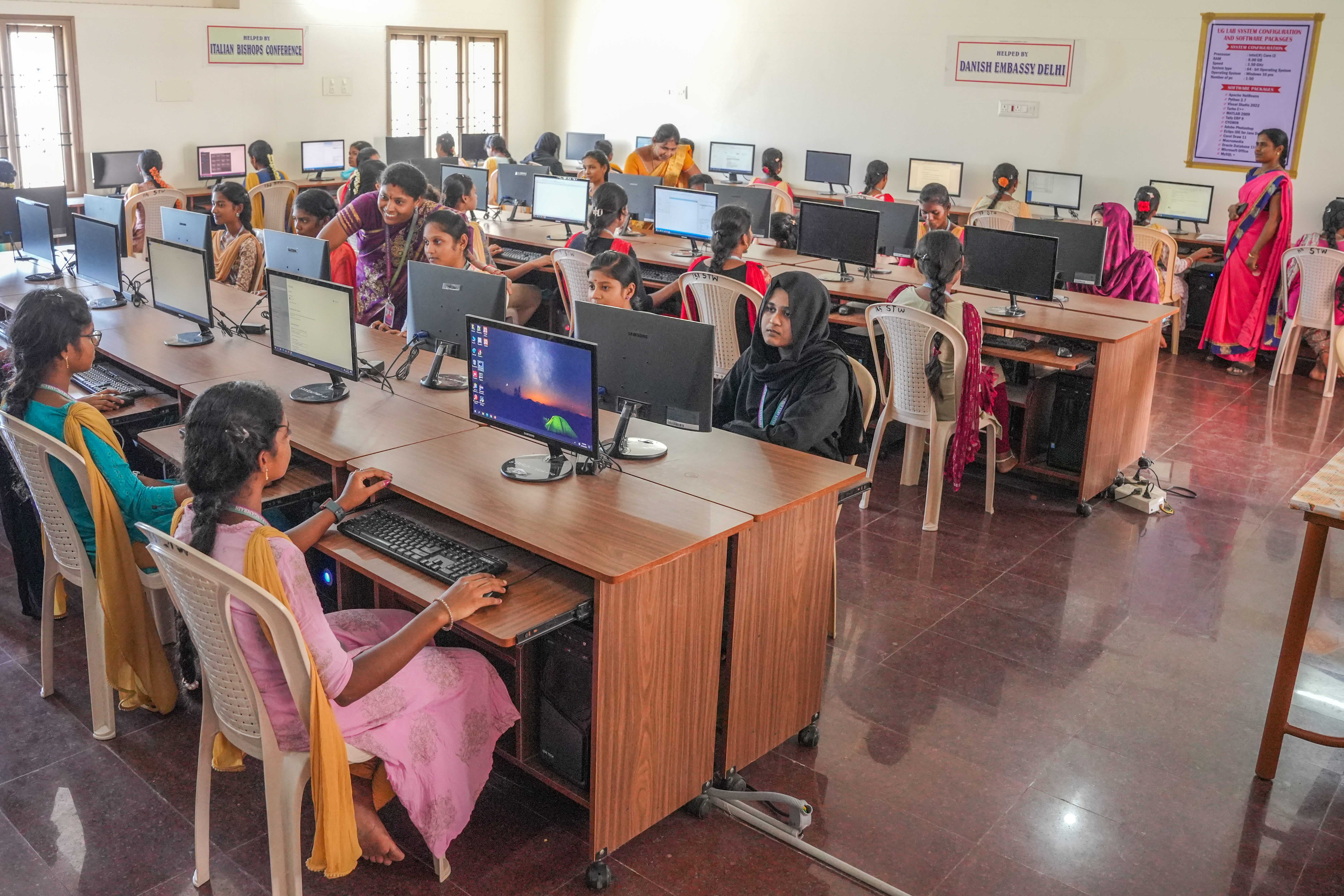 Computer Lab Workstations